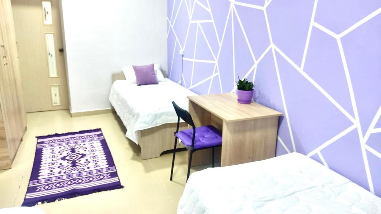 Like Home Hostel Na Timiryazeva Almaty Esterno foto